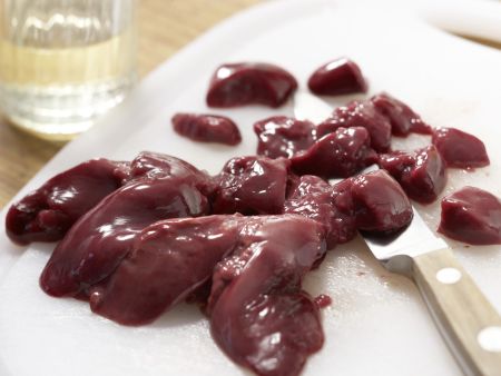Kartoffelbrei mit Hähnchenleber Zubereitung Schritt 2 Kartoffelbrei mit Hähnchenleber Zubereitung Schritt 2