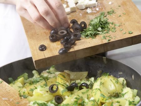 Kartoffeln auf griechische Art Zubereitung Schritt 11 Kartoffeln auf griechische Art Zubereitung Schritt 11