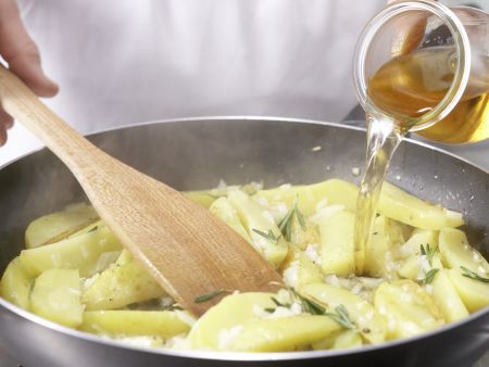 Kartoffeln auf griechische Art Zubereitung Schritt 6 Kartoffeln auf griechische Art Zubereitung Schritt 6