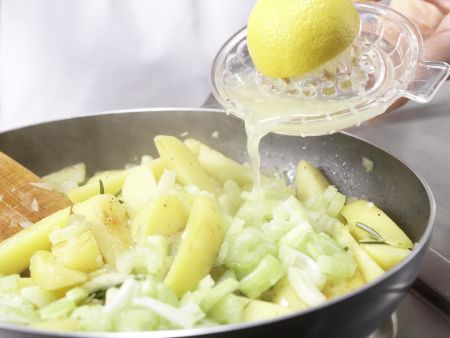 Kartoffeln auf griechische Art Zubereitung Schritt 7 Kartoffeln auf griechische Art Zubereitung Schritt 7