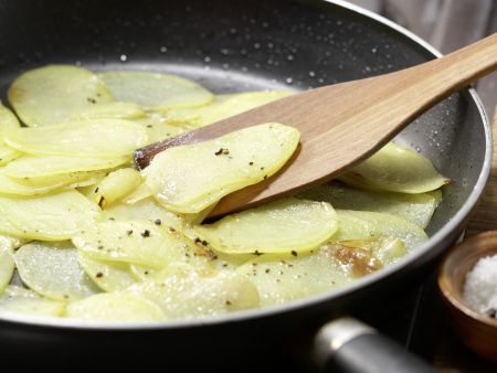 Kartoffelpfanne mit Schinken Zubereitung Schritt 2 Kartoffelpfanne mit Schinken Zubereitung Schritt 2