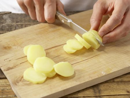 Kartoffelsalat mit Würstchen Zubereitung Schritt 5 Kartoffelsalat mit Würstchen Zubereitung Schritt 5