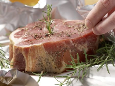 Kasslerbraten mit Kräutersauce Zubereitung Schritt 3 Kasslerbraten mit Kräutersauce Zubereitung Schritt 3