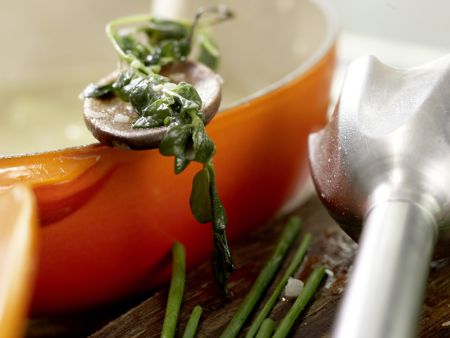 Kastanien-Kartoffel-Suppe Zubereitung Schritt 7 Kastanien-Kartoffel-Suppe Zubereitung Schritt 7