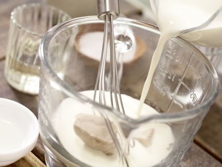 Kaviar-Blinis – smarter Zubereitung Schritt 1 Kaviar-Blinis – smarter Zubereitung Schritt 1