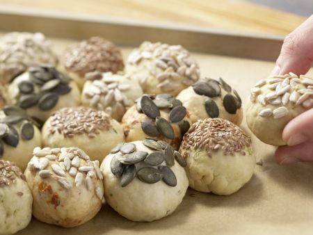 Kernige Quarkbrötchen Zubereitung Schritt 7 Kernige Quarkbrötchen Zubereitung Schritt 7