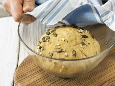 Kerniges Kürbisbrot Zubereitung Schritt 6 Kerniges Kürbisbrot Zubereitung Schritt 6