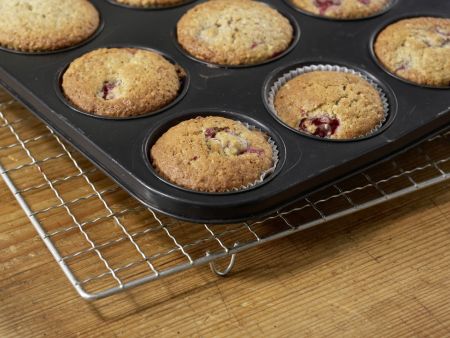 Kirsch-Orangen-Muffins Zubereitung Schritt 6 Kirsch-Orangen-Muffins Zubereitung Schritt 6