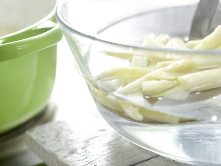 Klare Spargelsuppe – smarter Zubereitung Schritt 9 Klare Spargelsuppe – smarter Zubereitung Schritt 9