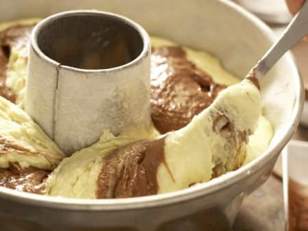 Klassischer Marmorkuchen – smarter Zubereitung Schritt 7 Klassischer Marmorkuchen – smarter Zubereitung Schritt 7
