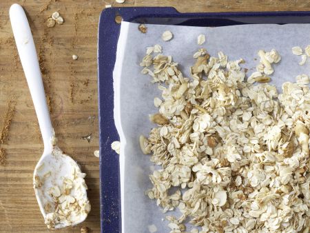 Knuspermüsli Zubereitung Schritt 2 Knuspermüsli Zubereitung Schritt 2