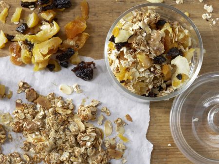 Knuspermüsli Zubereitung Schritt 3 Knuspermüsli Zubereitung Schritt 3