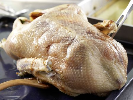 Knusprig gebratene Gans Zubereitung Schritt 12 Knusprig gebratene Gans Zubereitung Schritt 12