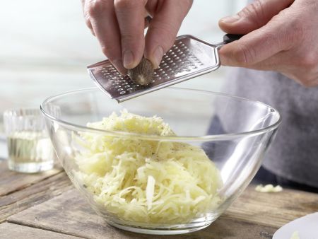 Knusprige Kartoffelrösti Zubereitung Schritt 2 Knusprige Kartoffelrösti Zubereitung Schritt 2