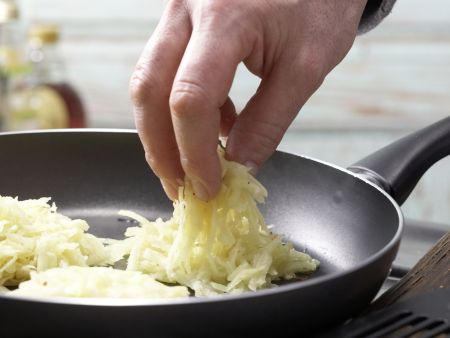 Knusprige Kartoffelrösti Zubereitung Schritt 3 Knusprige Kartoffelrösti Zubereitung Schritt 3