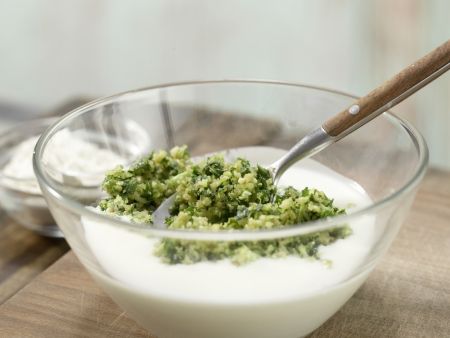 Kohlrabi-Taler mit Walnuss-Dip Zubereitung Schritt 3 Kohlrabi-Taler mit Walnuss-Dip Zubereitung Schritt 3