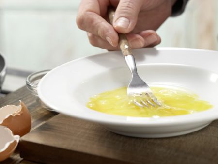 Kohlrabi-Taler mit Walnuss-Dip Zubereitung Schritt 4 Kohlrabi-Taler mit Walnuss-Dip Zubereitung Schritt 4