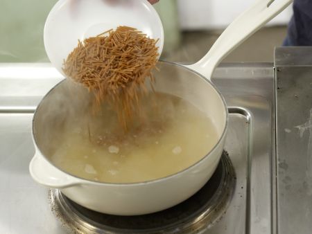 Kohlsuppe auf griechische Art Zubereitung Schritt 2 Kohlsuppe auf griechische Art Zubereitung Schritt 2