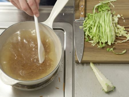 Kohlsuppe auf griechische Art Zubereitung Schritt 4 Kohlsuppe auf griechische Art Zubereitung Schritt 4