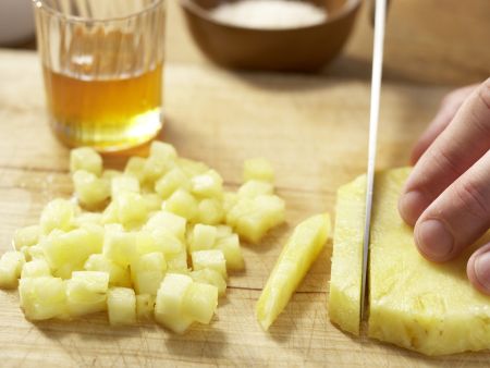Kokosmüsli mit Ananas Zubereitung Schritt 1 Kokosmüsli mit Ananas Zubereitung Schritt 1