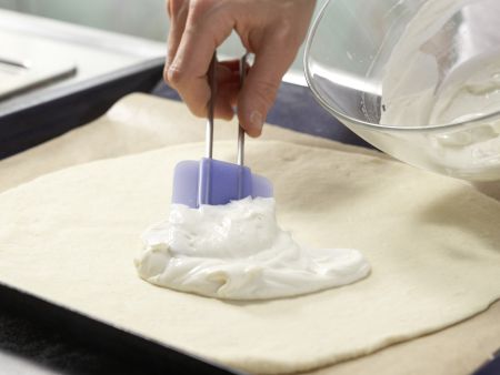 Kolatschen mit Zwetschgenkompott Zubereitung Schritt 7 Kolatschen mit Zwetschgenkompott Zubereitung Schritt 7
