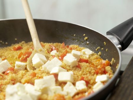 Konfetti-Couscous mit Rahmgemüse Zubereitung Schritt 7 Konfetti-Couscous mit Rahmgemüse Zubereitung Schritt 7