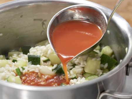Krabben-Risotto mit Zucchini Zubereitung Schritt 4 Krabben-Risotto mit Zucchini Zubereitung Schritt 4