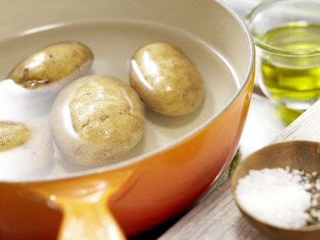 Kräuter-Kartoffel-Salat Zubereitung Schritt 1 Kräuter-Kartoffel-Salat Zubereitung Schritt 1