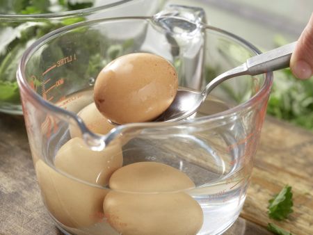 Kräutersalat mit Ei Zubereitung Schritt 2 Kräutersalat mit Ei Zubereitung Schritt 2