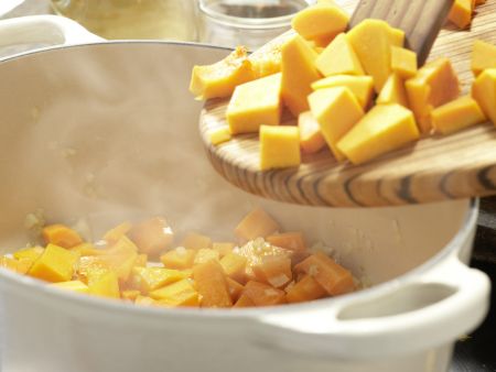Kürbis-Möhren-Suppe – smarter Zubereitung Schritt 4 Kürbis-Möhren-Suppe – smarter Zubereitung Schritt 4
