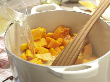 Kürbis-Möhren-Suppe – smarter Zubereitung Schritt 5 Kürbis-Möhren-Suppe – smarter Zubereitung Schritt 5