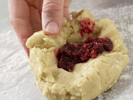 Kürbis-, Safran- und Hagebuttenplätzchen Zubereitung Schritt 17 Kürbis-, Safran- und Hagebuttenplätzchen Zubereitung Schritt 17