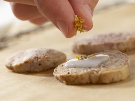 Kürbis-, Safran- und Hagebuttenplätzchen Zubereitung Schritt 20 Kürbis-, Safran- und Hagebuttenplätzchen Zubereitung Schritt 20