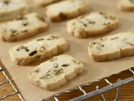 Kürbis-, Safran- und Hagebuttenplätzchen Zubereitung Schritt 7 Kürbis-, Safran- und Hagebuttenplätzchen Zubereitung Schritt 7