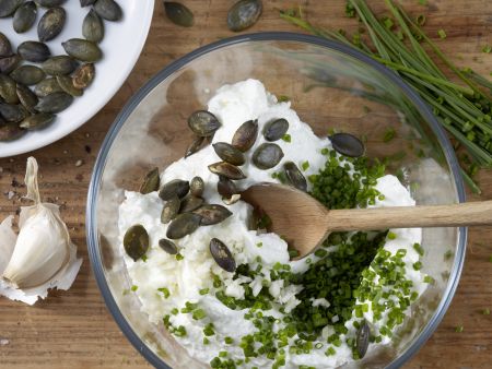 Kürbiskernquark Zubereitung Schritt 3 Kürbiskernquark Zubereitung Schritt 3