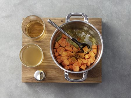 Kürbissuppe kochen