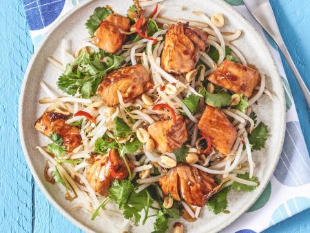 Lachs auf Sojasprossen