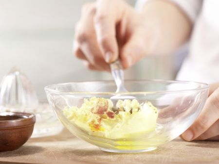 Lachsfilet mit Safranbutter Zubereitung Schritt 3 Lachsfilet mit Safranbutter Zubereitung Schritt 3