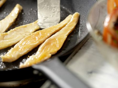 Lachsfilet auf Tomatengemüse Zubereitung Schritt 5 Lachsfilet auf Tomatengemüse Zubereitung Schritt 5