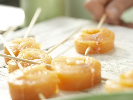 Lachsfiletspieße Zubereitung Schritt 7 Lachsfiletspieße Zubereitung Schritt 7