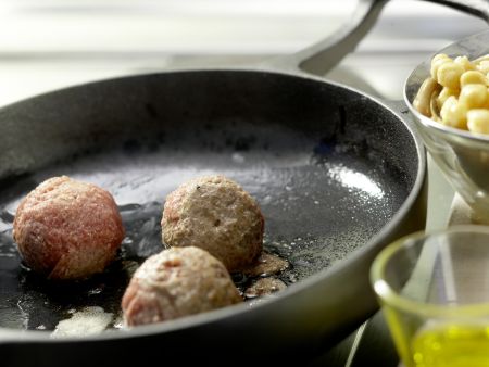 Lammhackbällchen-Ragout Zubereitung Schritt 5 Lammhackbällchen-Ragout Zubereitung Schritt 5