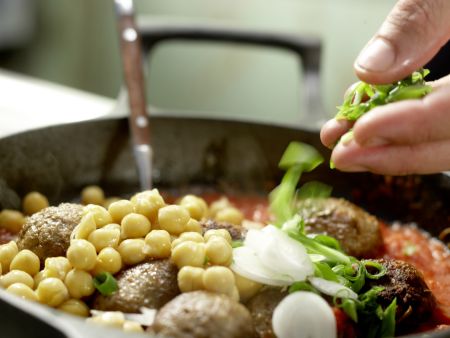 Lammhackbällchen-Ragout Zubereitung Schritt 7 Lammhackbällchen-Ragout Zubereitung Schritt 7