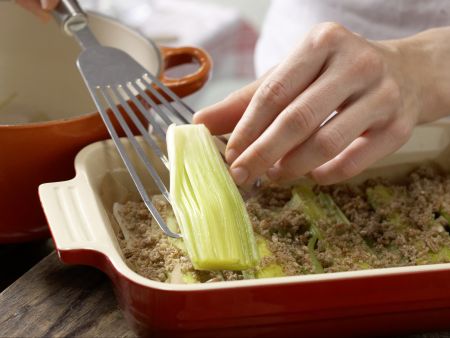 Lauch-Tomaten-Gratin Zubereitung Schritt 5 Lauch-Tomaten-Gratin Zubereitung Schritt 5