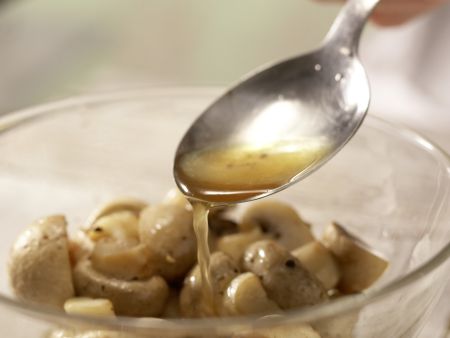 Lauwarmer Champignonsalat Zubereitung Schritt 6 Lauwarmer Champignonsalat Zubereitung Schritt 6