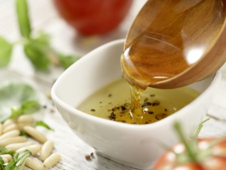 Lauwarmer Hähnchen-Nudel-Salat Zubereitung Schritt 3 Lauwarmer Hähnchen-Nudel-Salat Zubereitung Schritt 3