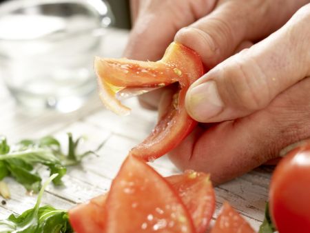 Lauwarmer Hähnchen-Nudel-Salat Zubereitung Schritt 8 Lauwarmer Hähnchen-Nudel-Salat Zubereitung Schritt 8