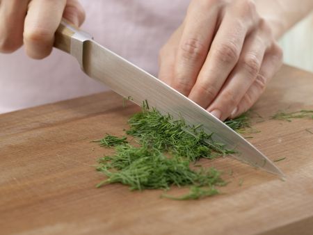 Lauwarmer Nudel-Gurken-Salat Zubereitung Schritt 4 Lauwarmer Nudel-Gurken-Salat Zubereitung Schritt 4