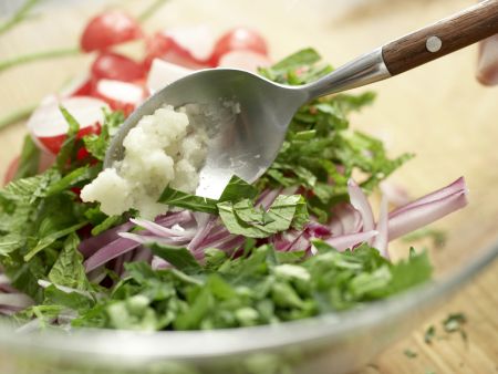 Libanesischer Rote-Bete-Salat Zubereitung Schritt 7 Libanesischer Rote-Bete-Salat Zubereitung Schritt 7