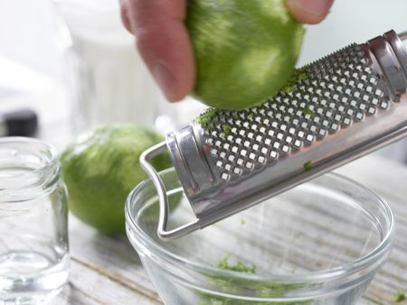Limettenkuchenwürfel Zubereitung Schritt 2 Limettenkuchenwürfel Zubereitung Schritt 2