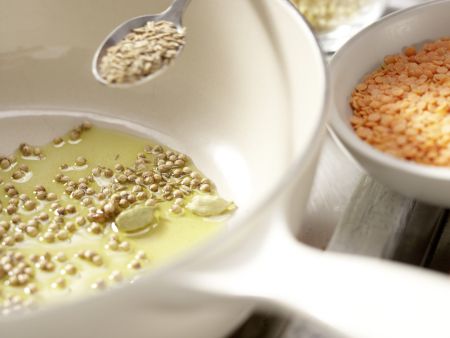 Linsen-Bulgur Zubereitung Schritt 1 Linsen-Bulgur Zubereitung Schritt 1